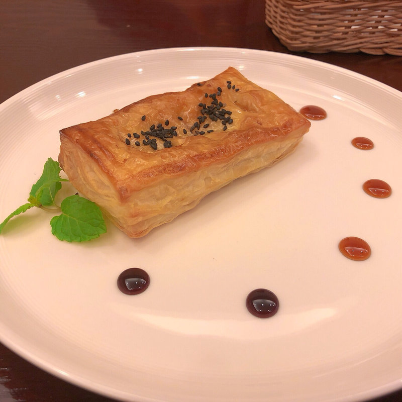 芋蜜スイートポテトパイ(カフェ アメンドロ)