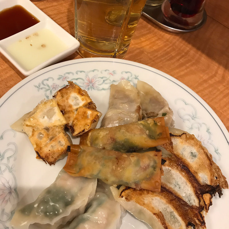 五種盛り餃子＋生ビール (大来軒別館)