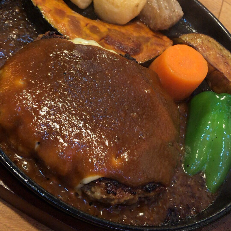 ハンバーグ(洋食のオーニシ)