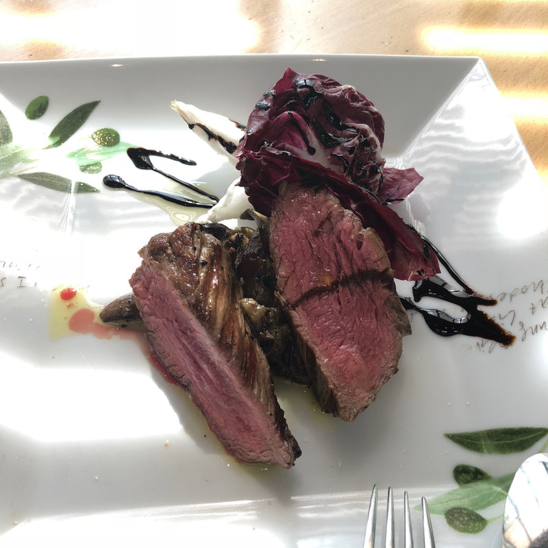 牛赤身肉のグリル(La・Terrazza （ラ・テラッツァ 【旧店名】アクアパッツァテラス）)