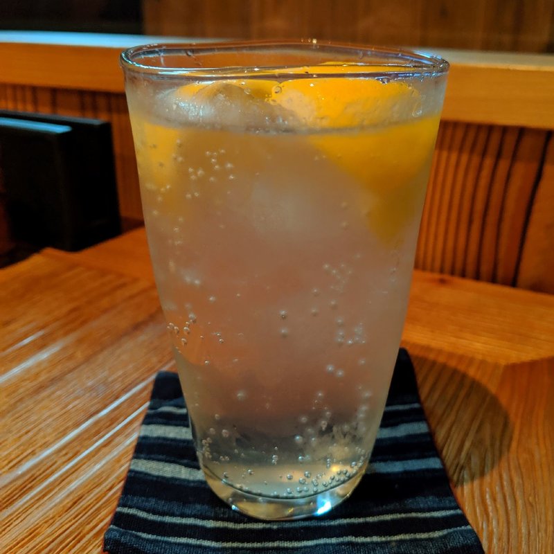 生搾りレモンサワー(産直青魚専門 池袋 御厨)