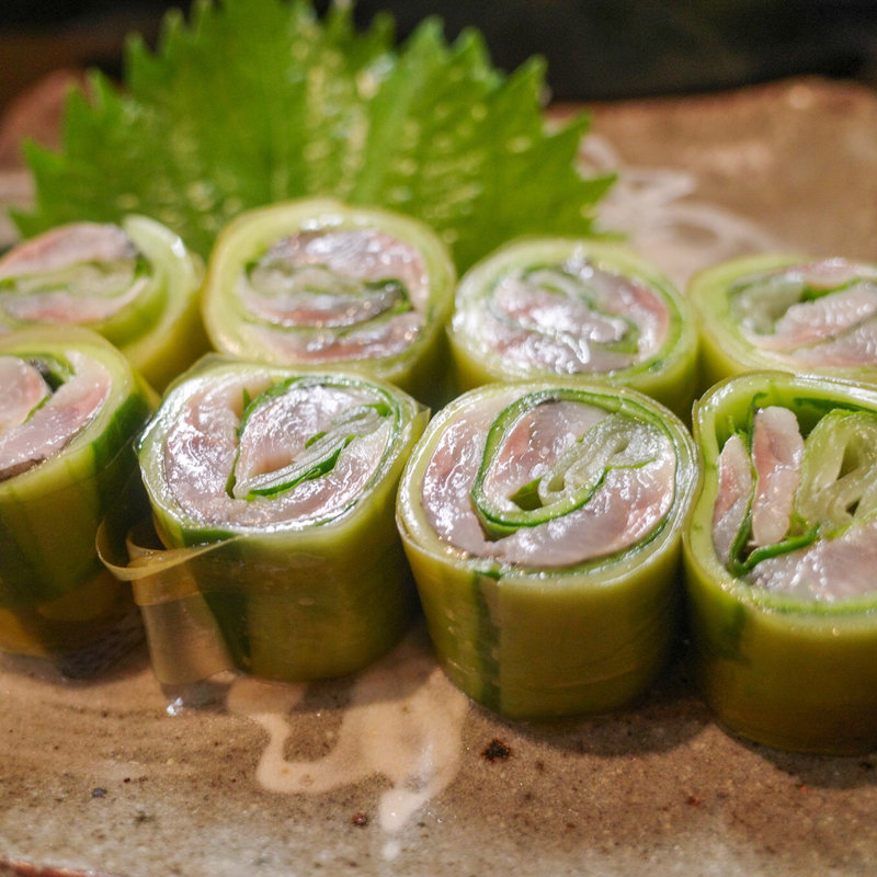 コハダと白板昆布のキュウリ巻(美乃寿し)