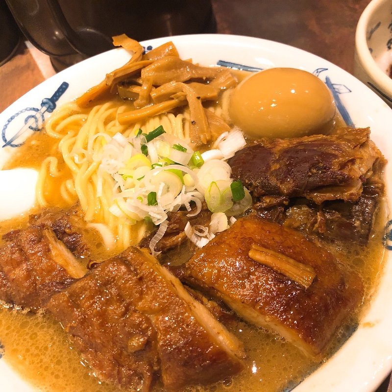 外伝肉増しら〜麺屋(渋谷 麺屋武蔵 武骨外伝)