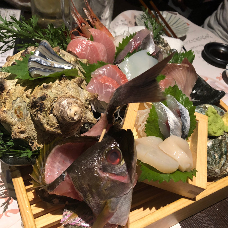 刺身盛り合わせ2人前(魚と酒 はなたれ 品川店)
