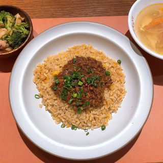 肉味噌あんかけチャーハン(THE GUEST cafe&diner)