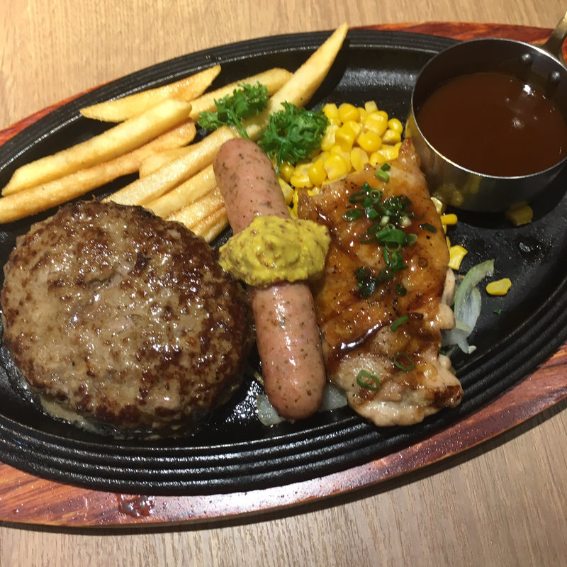 トリプルグリルランチ(ロイヤルホスト 天神西通り店)