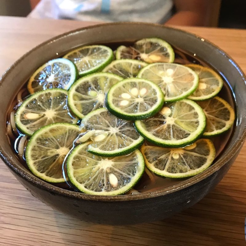 すだち蕎麦（冷）（温）(蕎麦　一 )