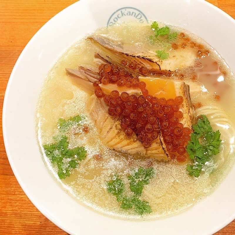 限定 鮭白清湯サーモン親子ラーメン(麺屋 六感堂)