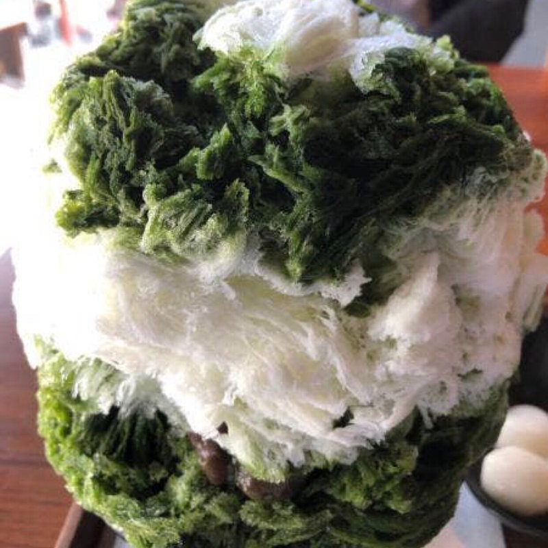 抹茶ミルク金時白玉添えのお茶セット(茶寮 つぼ市製茶本舗 浅草店 （カフェ＆喫茶店＆ランチ まるごとにっぽん2F）)