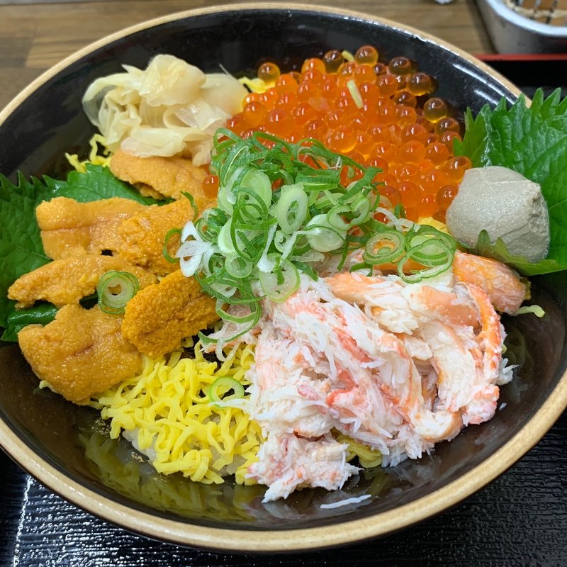 海物語丼(山芳亭 )