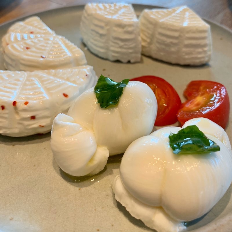 フレッシュチーズ3種盛り合わせ(good cheese good pizza)