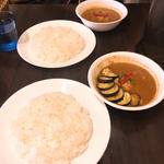 なすチキン(curry 草枕)