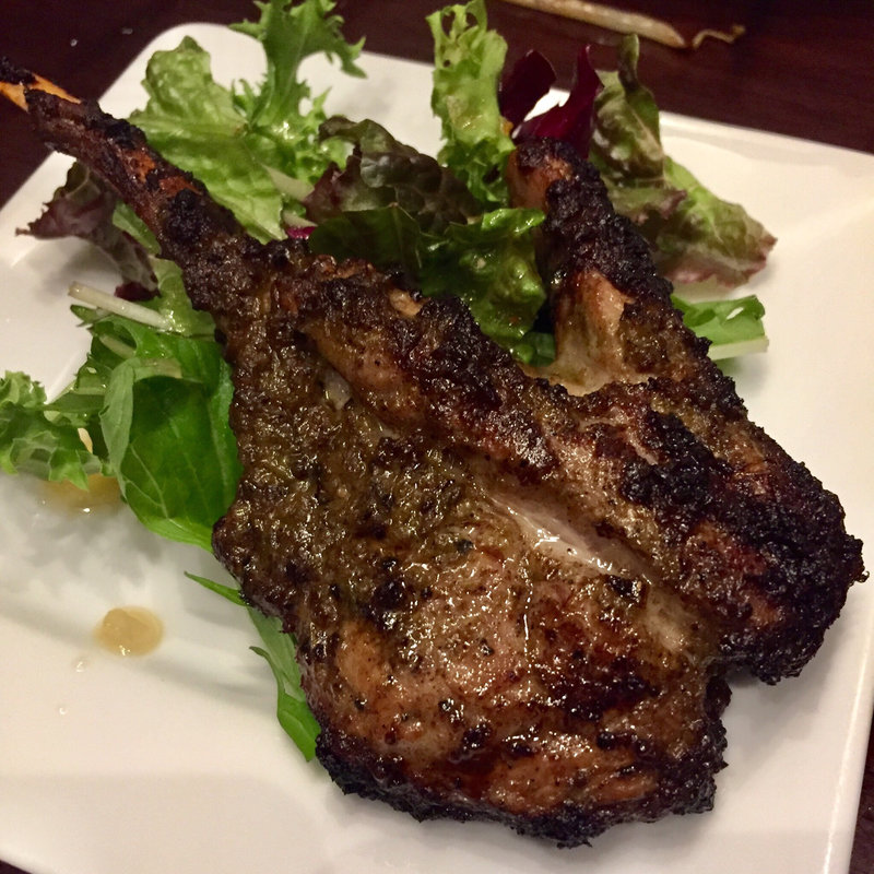 ジャークスパイスラムチョップ(コヒツジヤ ラムマン)