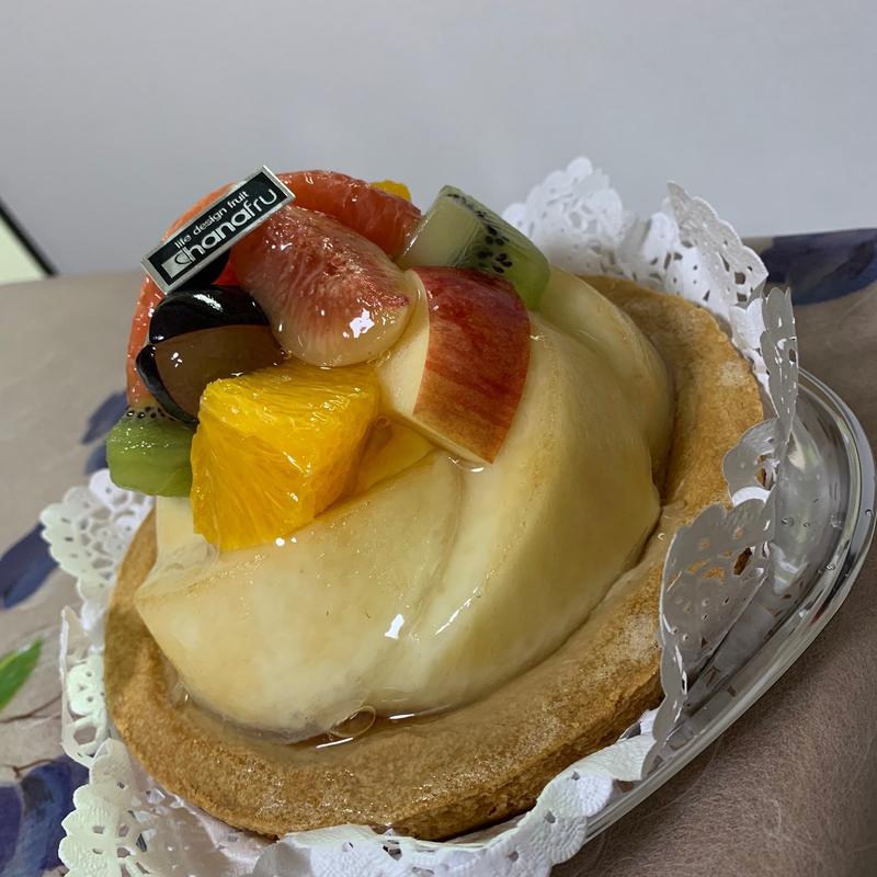 白桃とフルーツのタルト(hanafru 近鉄あべのハルカス店)