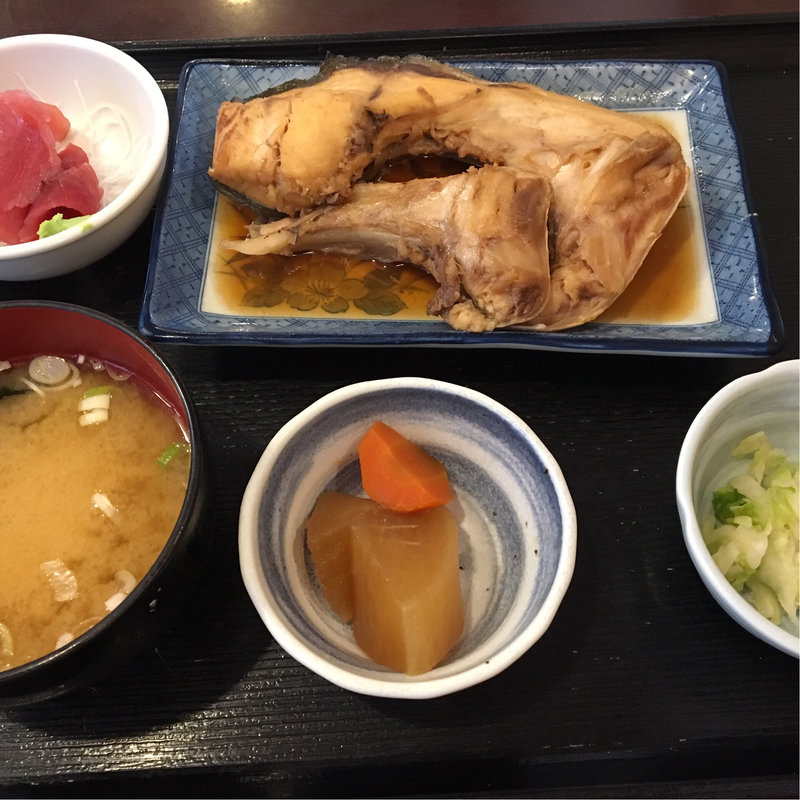 鰤カマ煮定食(和鮮 しんま)