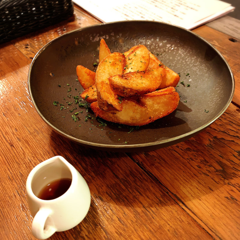 キタアカリのフレンチフライ シェリービネガー添え(TABLE O TROIS)