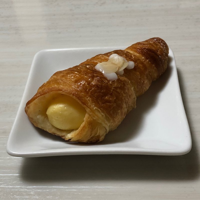 クロワッサンコルネ(CHEZ GAUCHE)