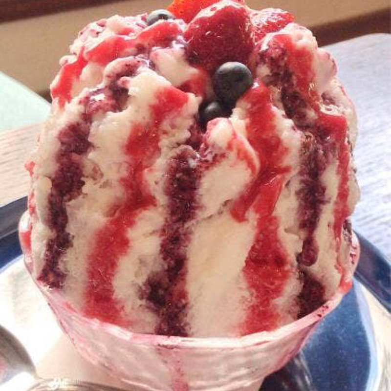 ベリーズ&ストライプス(ブルーリバーカフェ （Blue River Cafe【旧店名】アオイキッサ）)