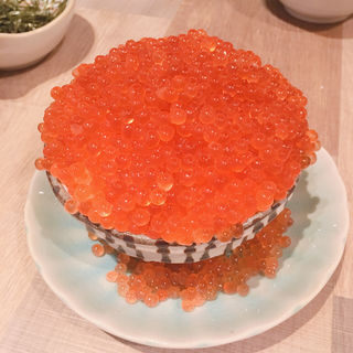 いくらこぼれ飯(毎日北海道物産展 ネオ炉端 道南農林水産部)