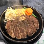 100%ビーフ肉塊ハンバーグ(ペッパーランチ 横浜天理ビル店)