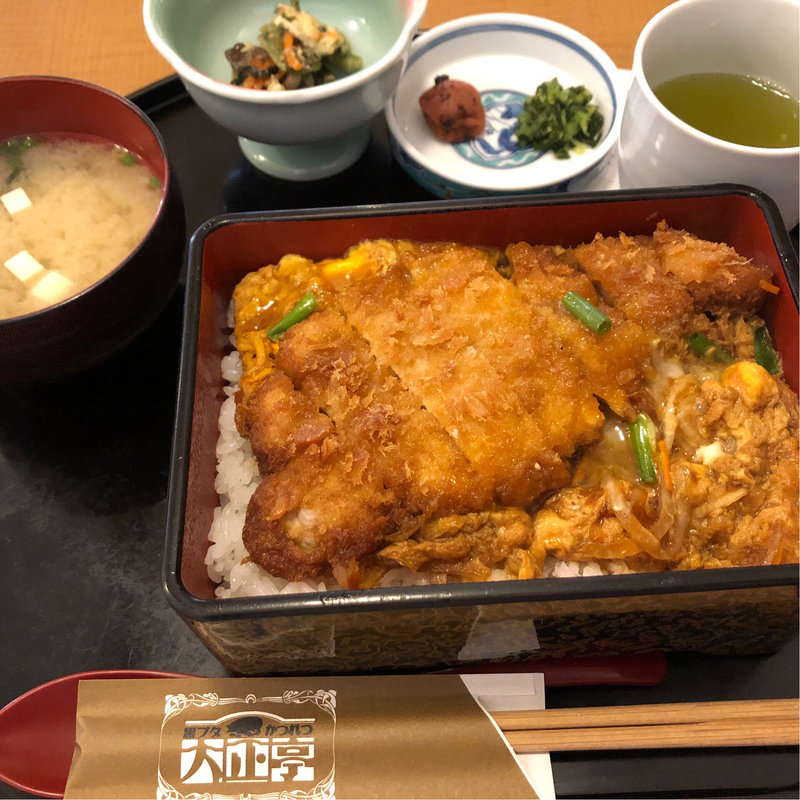 赤坂重(黒ブタかつれつ 大正亭)