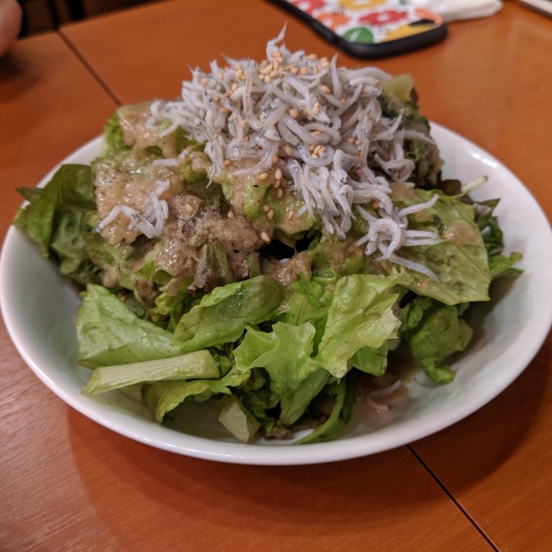 釜揚げしらすのサラダ(もつ千　水道橋店)