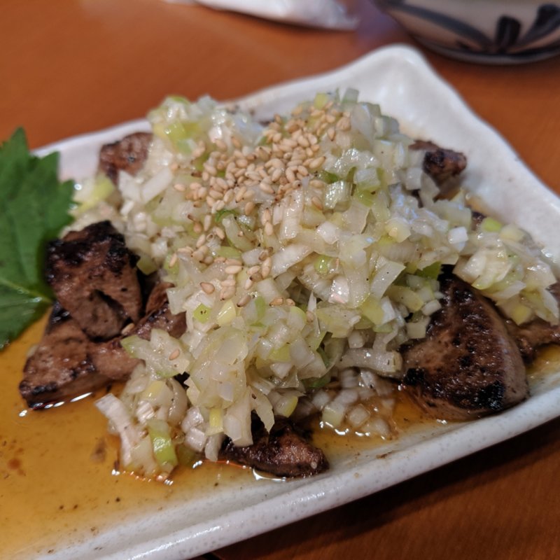 新鮮!豚レバテキ(もつ千　水道橋店)