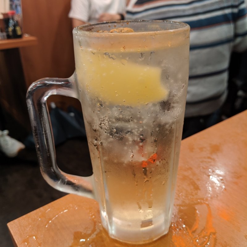 シナモン香るリンゴ入りのリンゴサワー(もつ千　水道橋店)