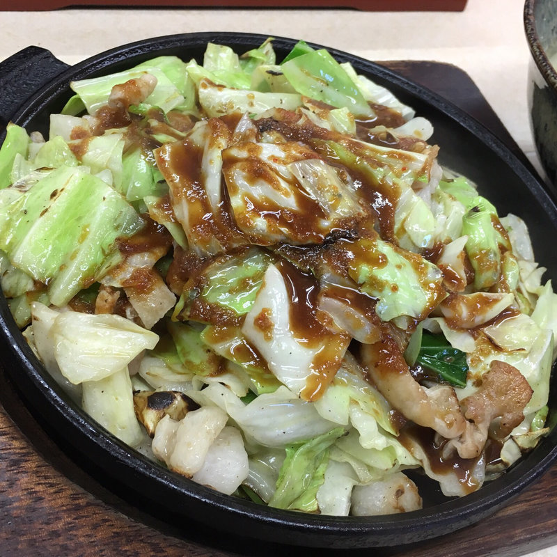 ホルモン鉄板定食(馬鹿盛ぽんぽこ)