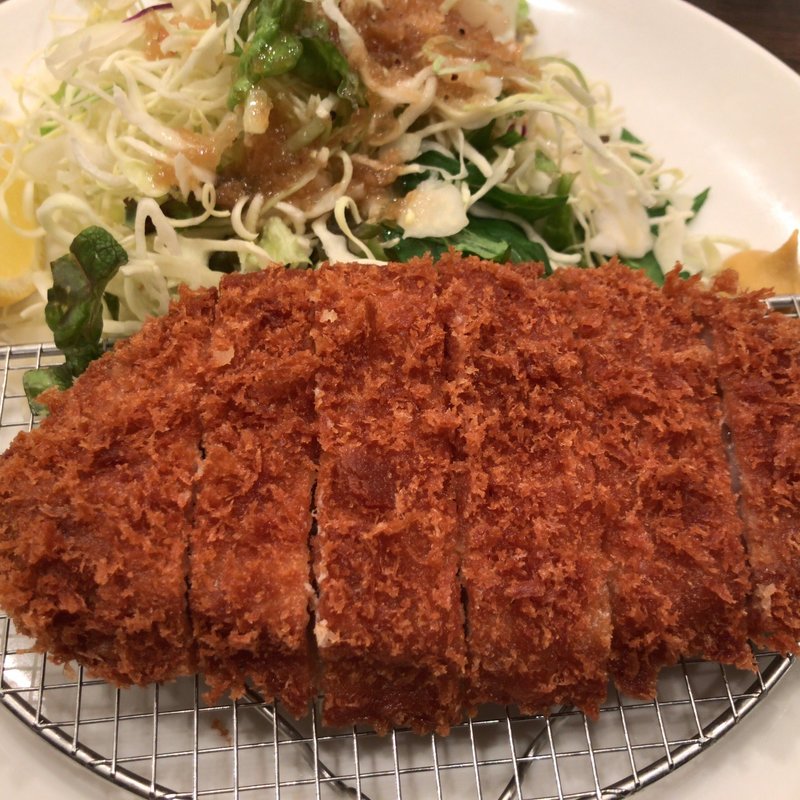 ロースかつ定食(民芸茶房 レストランすずや 北新宿店)