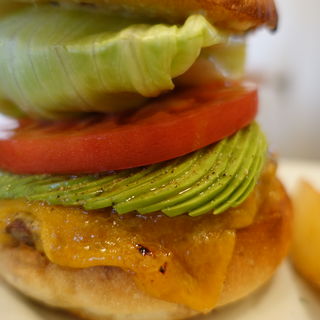 アボカドモッァツレラチーズバーガー(No.18ダイニングバー (No.18 DINING&BAR))