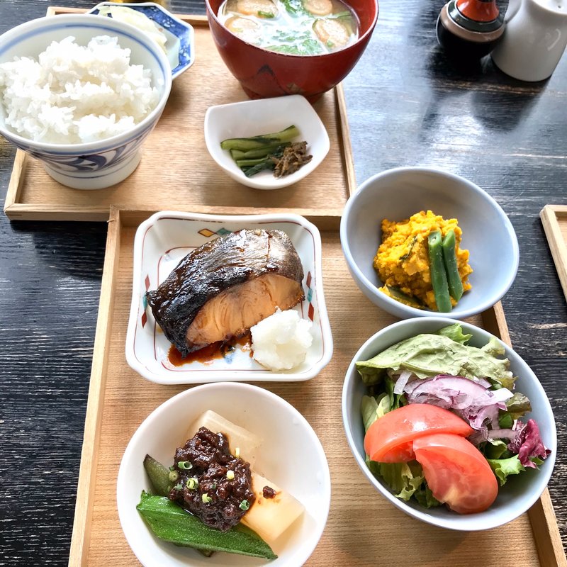 酢重のおばんざい(旨酒・料理 酢重ダイニング)