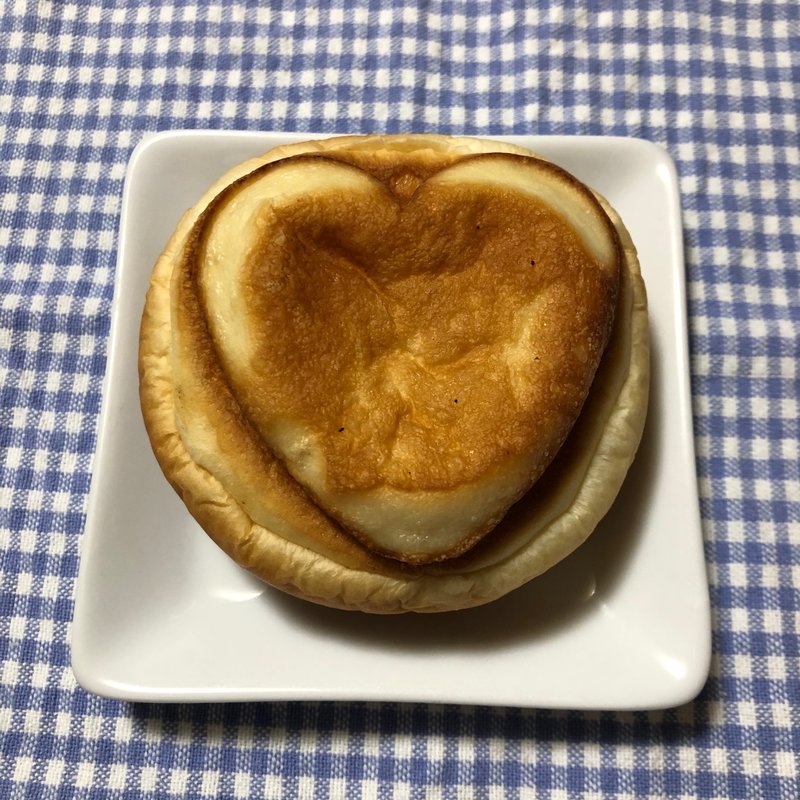 ハートのクリームパン (ブーランジェリー リアン)