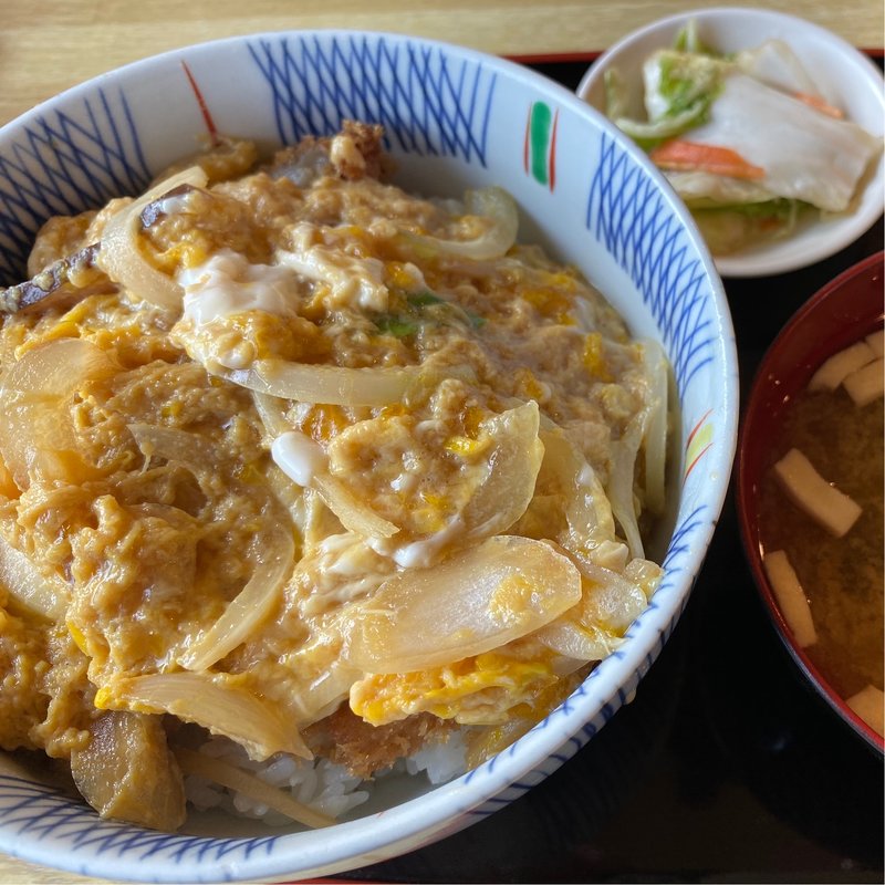 阿寒ポークのカツ丼(赤いベレー )