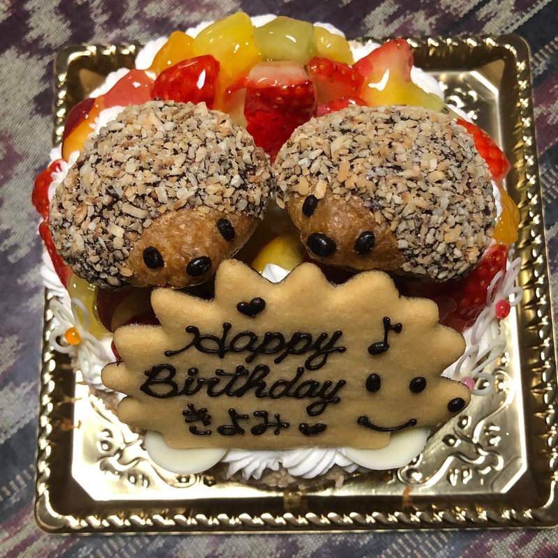 はりねずみのフルーツタルトケーキ(パティスリー パ・ド・ドゥ)