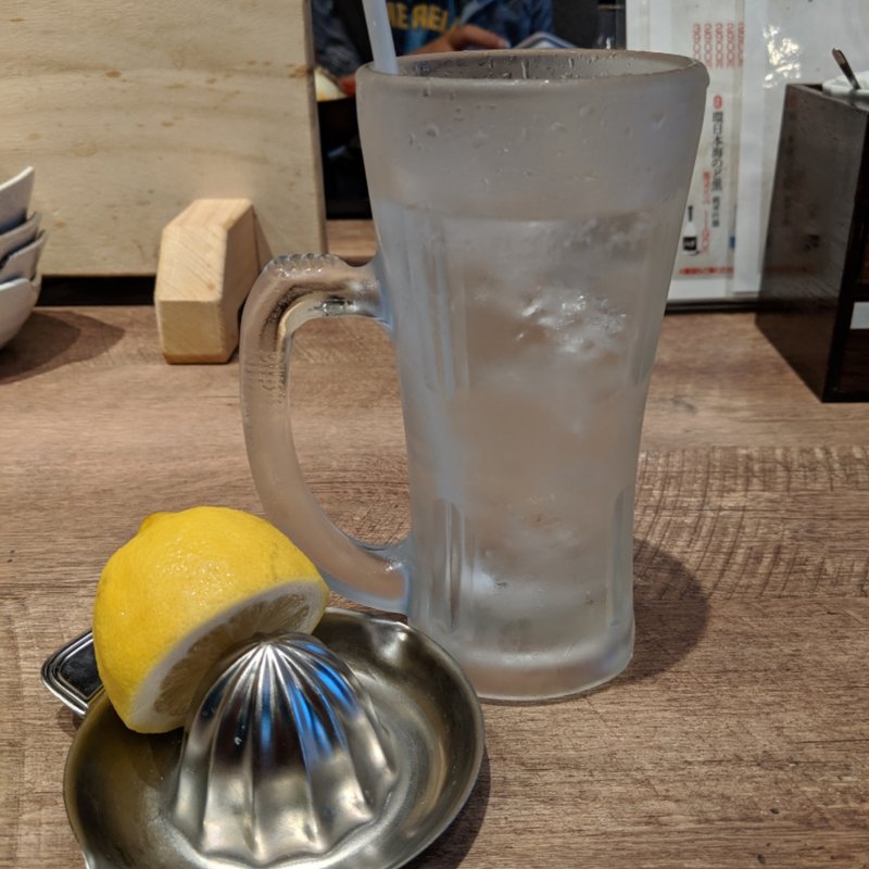 生絞りレモンサワー(天ぷら海鮮米福 シャミネ松江店)