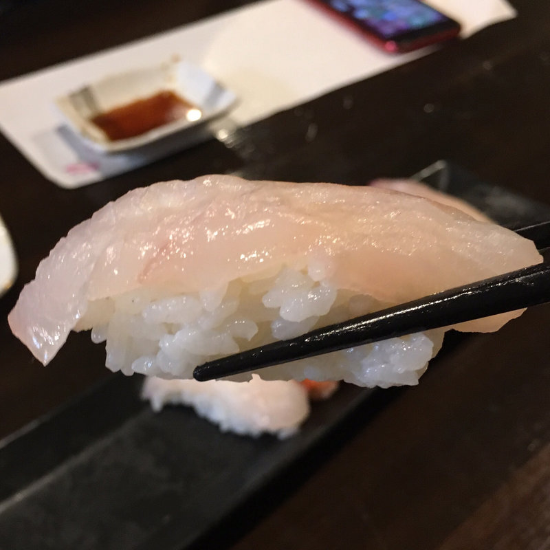 天然鯛（握り2貫）(旬味旬菜 大和)