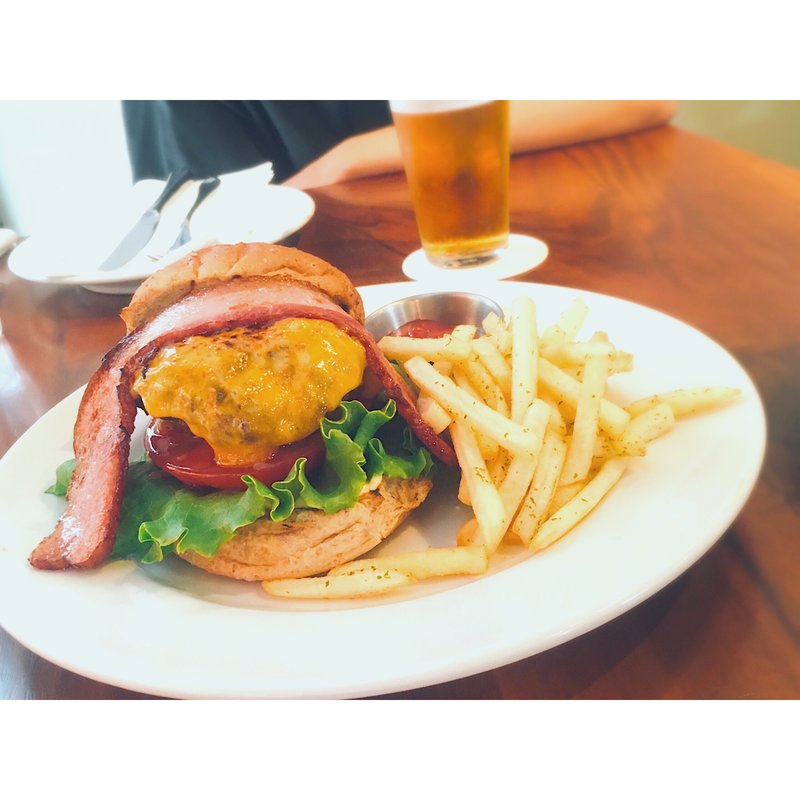 ハンバーガー(GARDEN HOUSE Kamakura ガーデンハウス鎌倉)