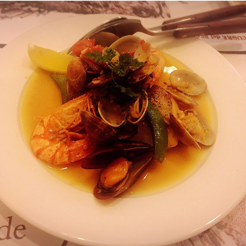 鮮魚のアクアパッツァ(クオーレ デル ペッシェ)