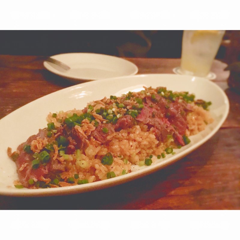 牛ヒレステーキWithガーリックライス(ダブル ドアーズ （Double doors）)