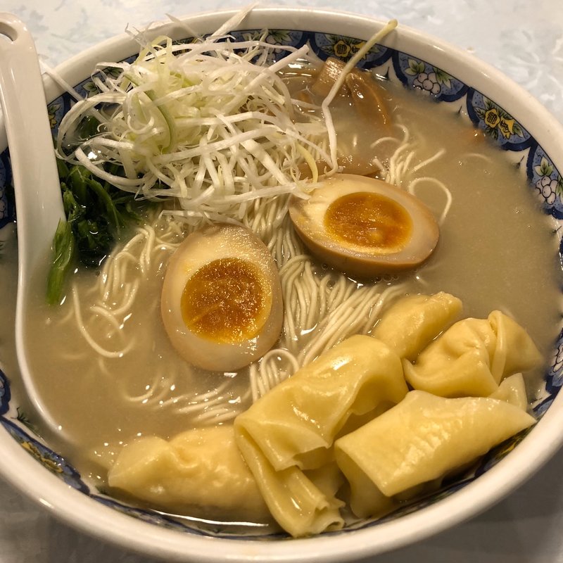 プレミアムワンタン麺(中国ラーメン揚州商人 池上店)