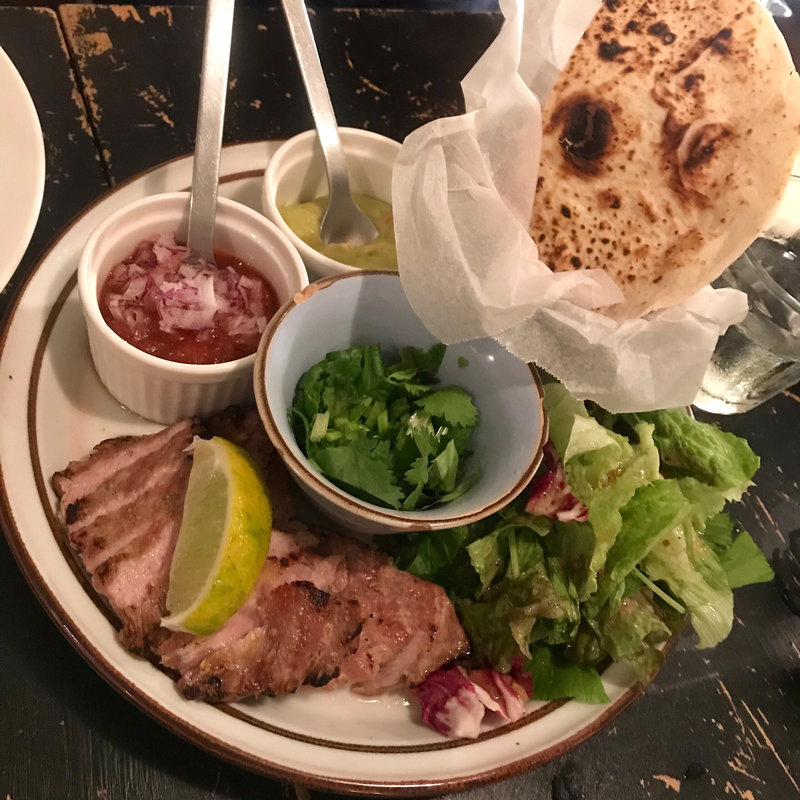 三元豚とパクチーのトルティーヤ(PUBLIC)