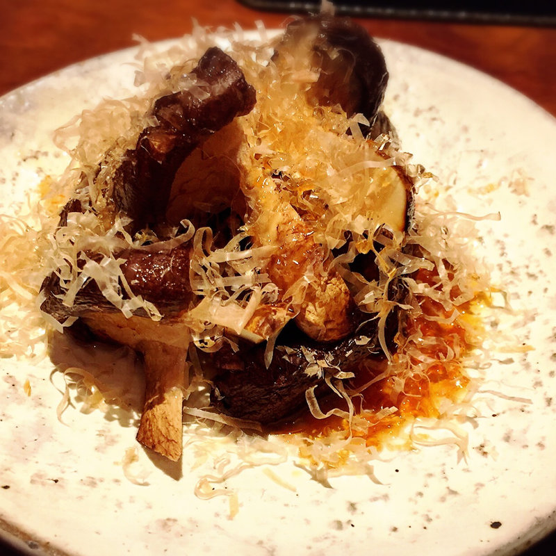 原木椎茸の炭火焼き(山人 )