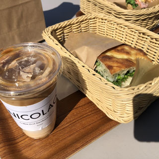 ピッツァ・ビアンカ・パニーノ ローストポーク(NICOLAO Coffee And Sandwich Works)