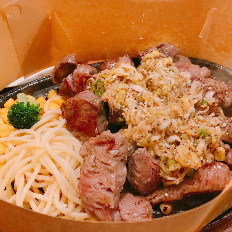 サイコロステーキ(ヒーローズ秋葉原)