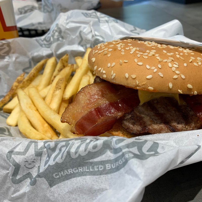 ウエスタンベーコンバーガー(カールスジュニア　藤沢OPA店)