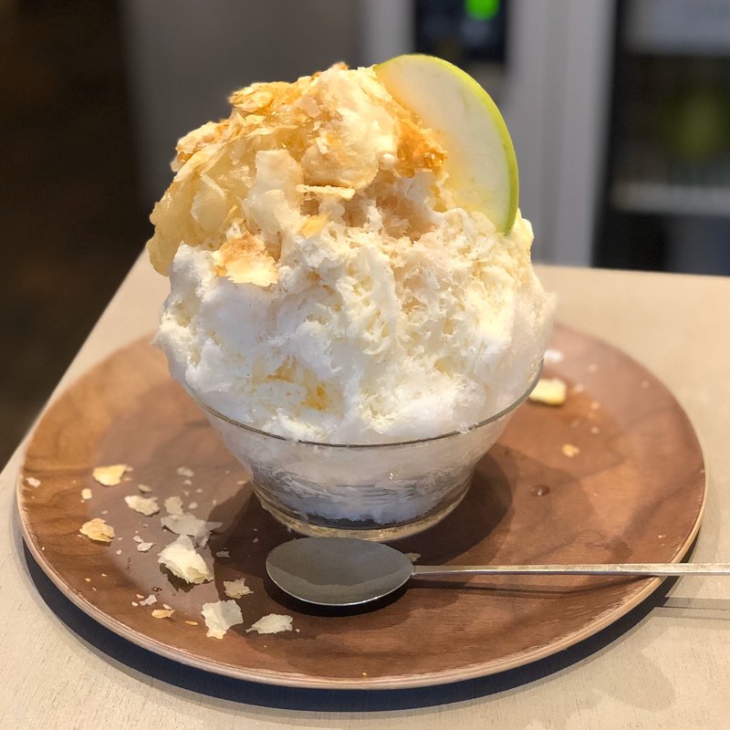 ブラムリーアップルパイ(パンとお菓子のセレクトショップ べつばら)