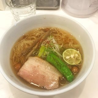 秋薫醤油麺(麺画廊 英 （ハナブサ）)