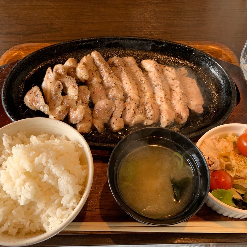 肩ロースステーキ(ひこま豚食堂・精肉店 )