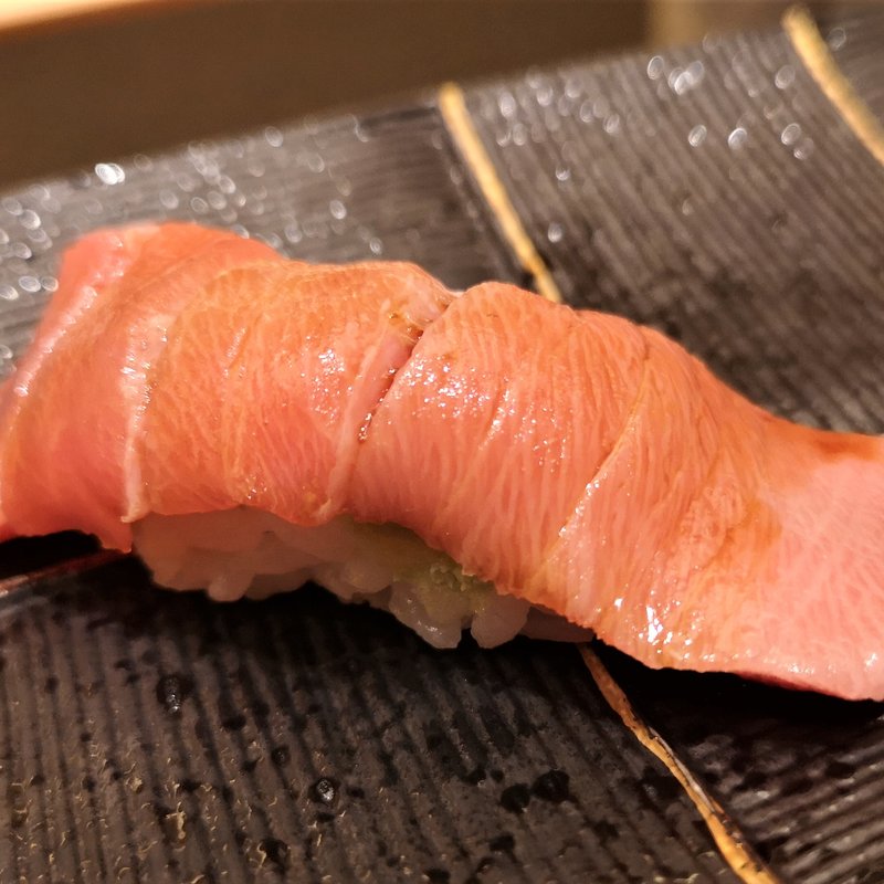 中トロ(HANA-GOYOMI JAPANESE RESTAURANT)